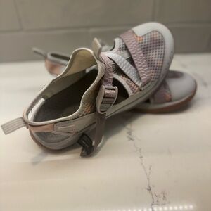 Chaco Odyssey Closed Toe Hiking Sandals Women 10 Gray Purple Trail Water Shoes